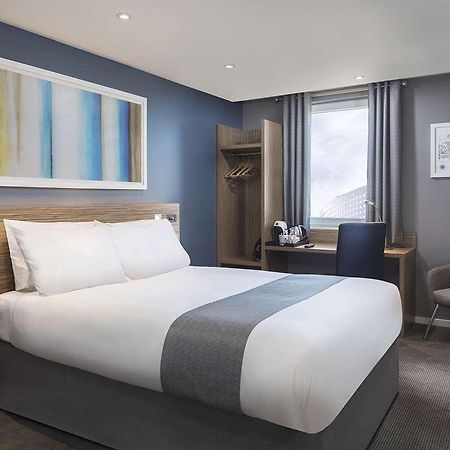 Travelodge Leeds Central Habitación foto