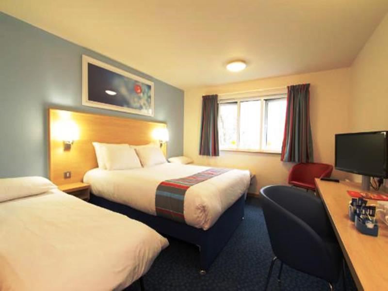 Travelodge Leeds Central Exterior foto