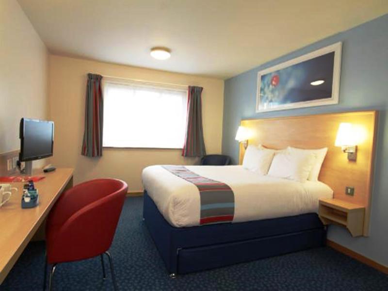 Travelodge Leeds Central Exterior foto