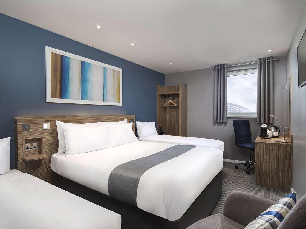 Travelodge Leeds Central Habitación foto