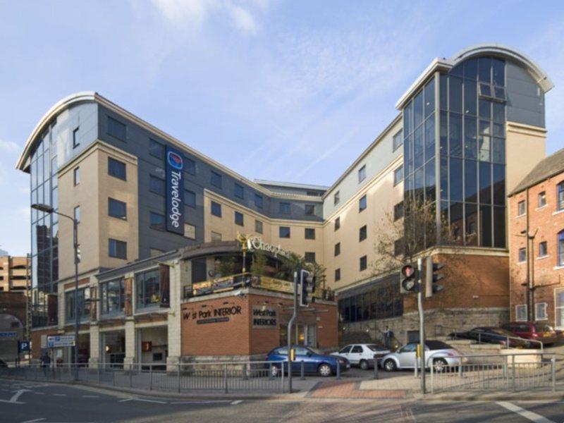 Travelodge Leeds Central Exterior foto