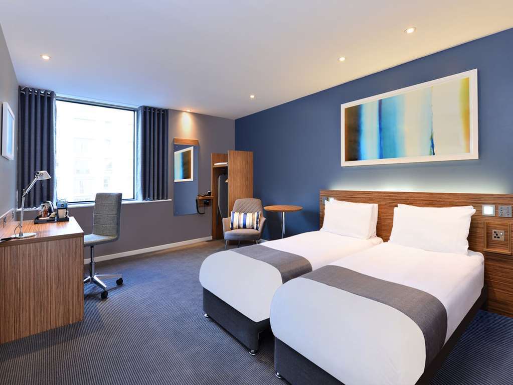 Travelodge Leeds Central Habitación foto