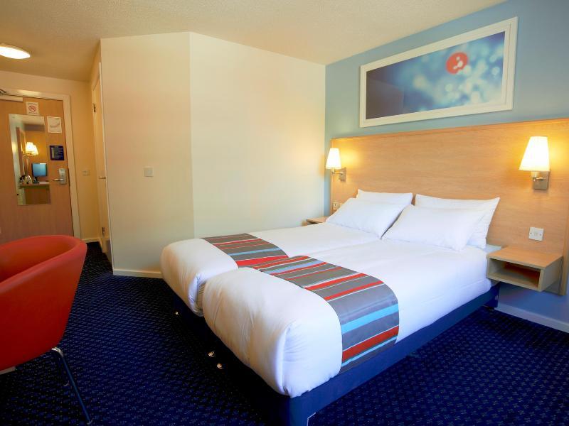 Travelodge Leeds Central Exterior foto