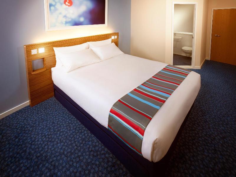 Travelodge Leeds Central Exterior foto