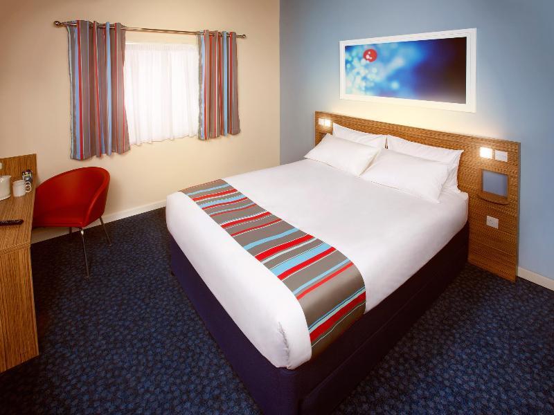 Travelodge Leeds Central Exterior foto