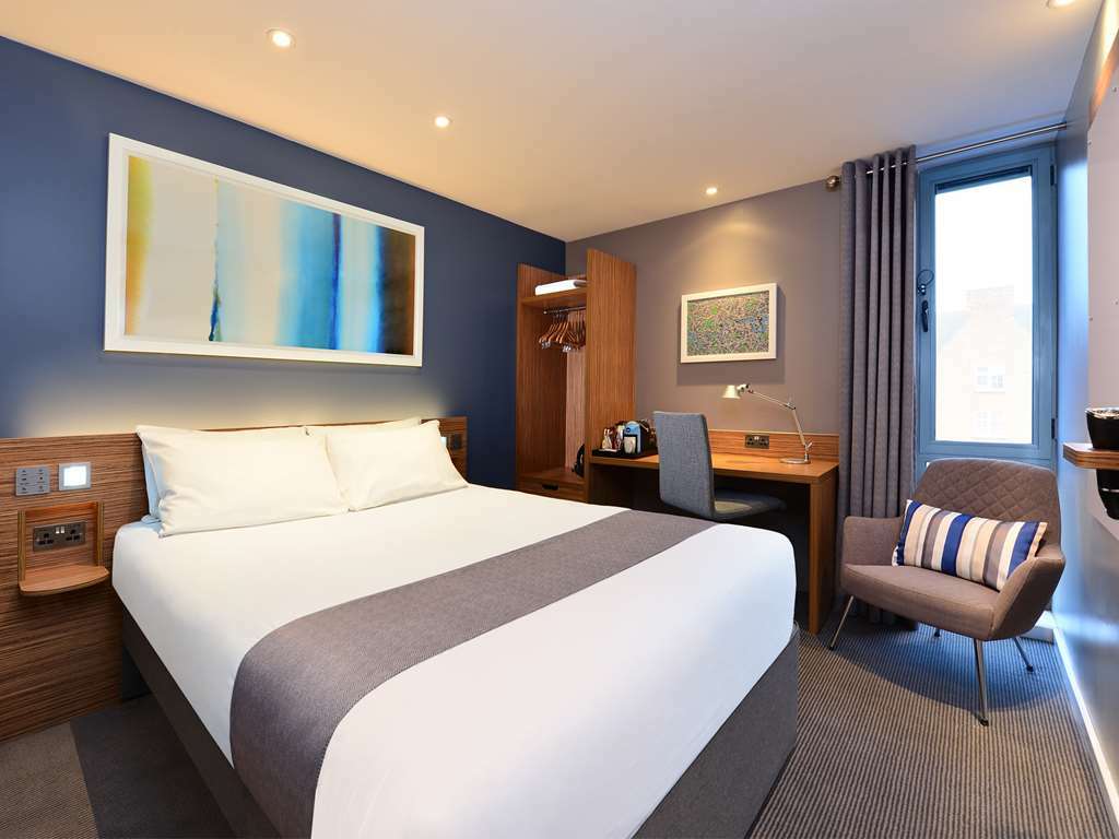 Travelodge Leeds Central Habitación foto